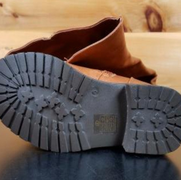 Mark and Maddux Over the Knee Lace-up Travis-05 Women's Boots - Size 6 (NWOB) - Picture 6 of 7